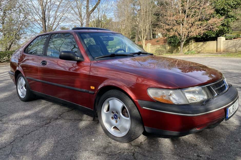 1997 Saab 900 sold for $7,777