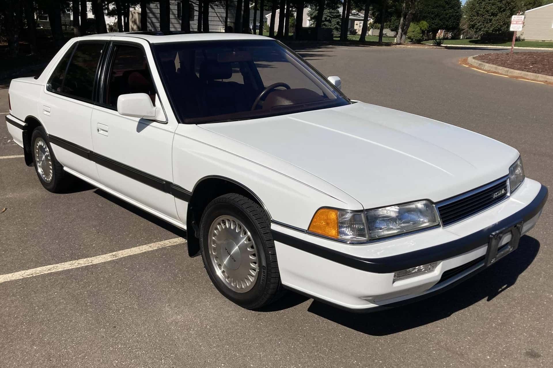 1990 Acura Legend sold for $7,900
