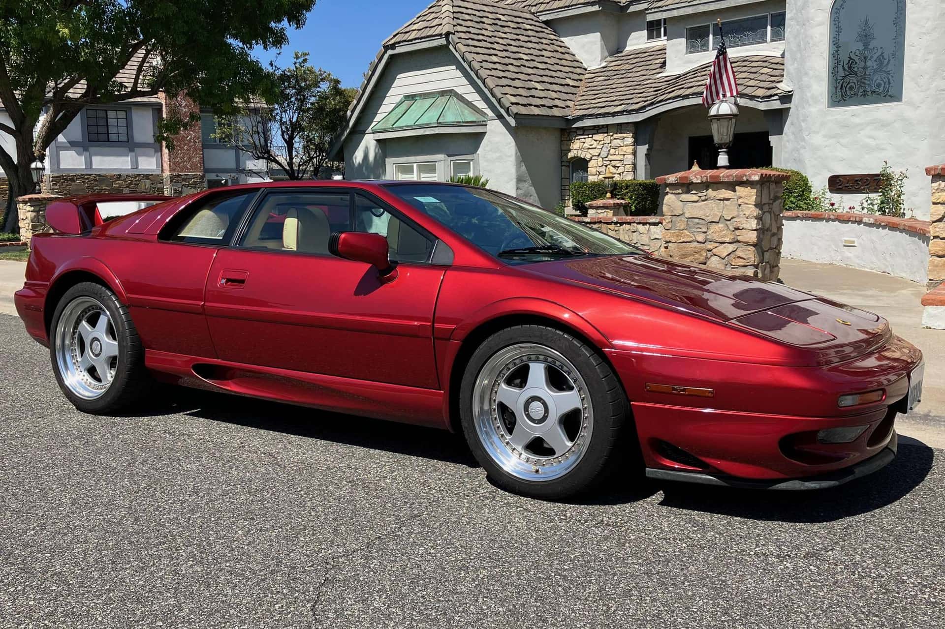 1999 Lotus Esprit sold for $70,500