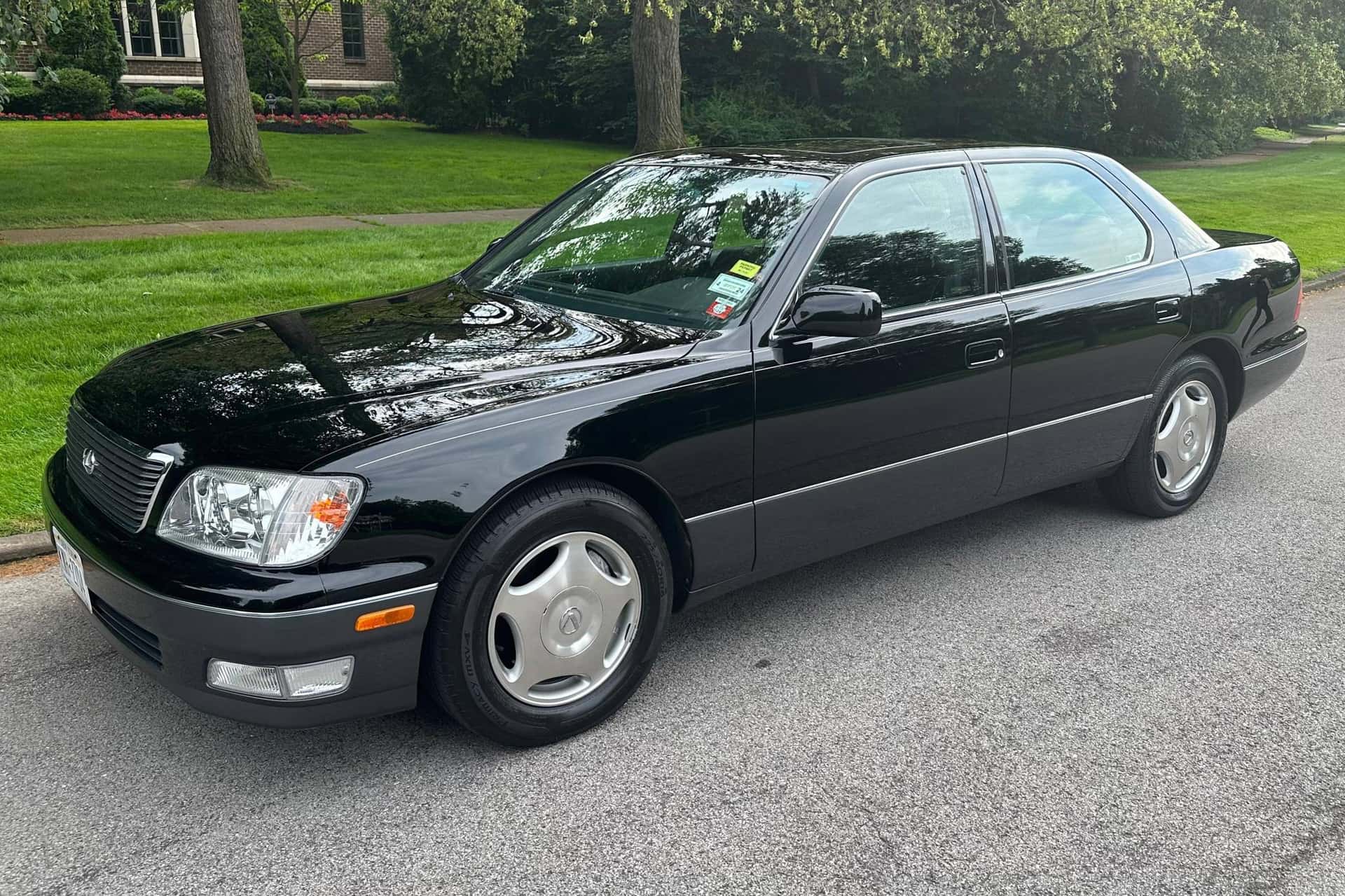 1998 Lexus LS sold for $12,500
