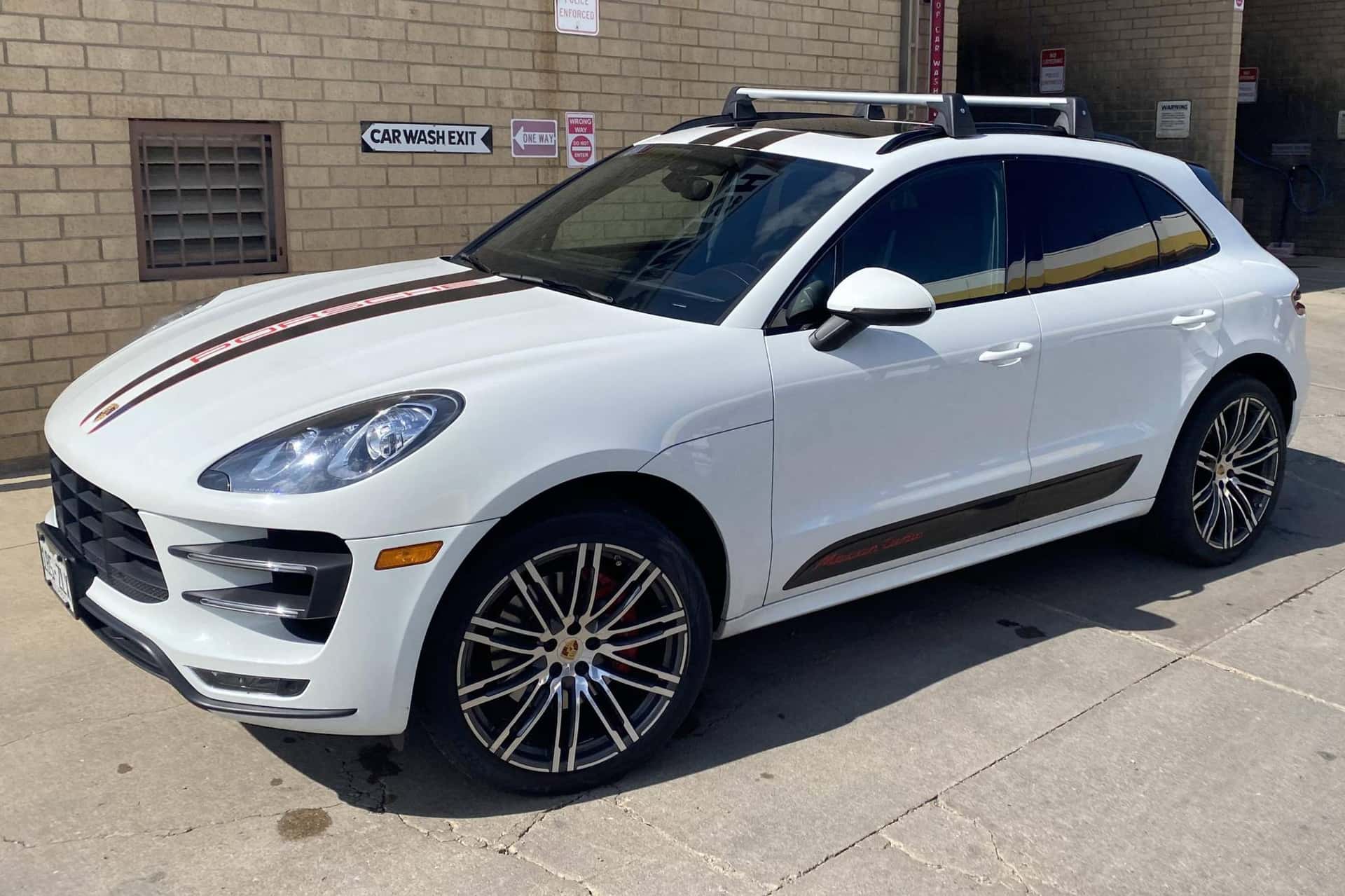 2015 Porsche Macan sold for $44,250
