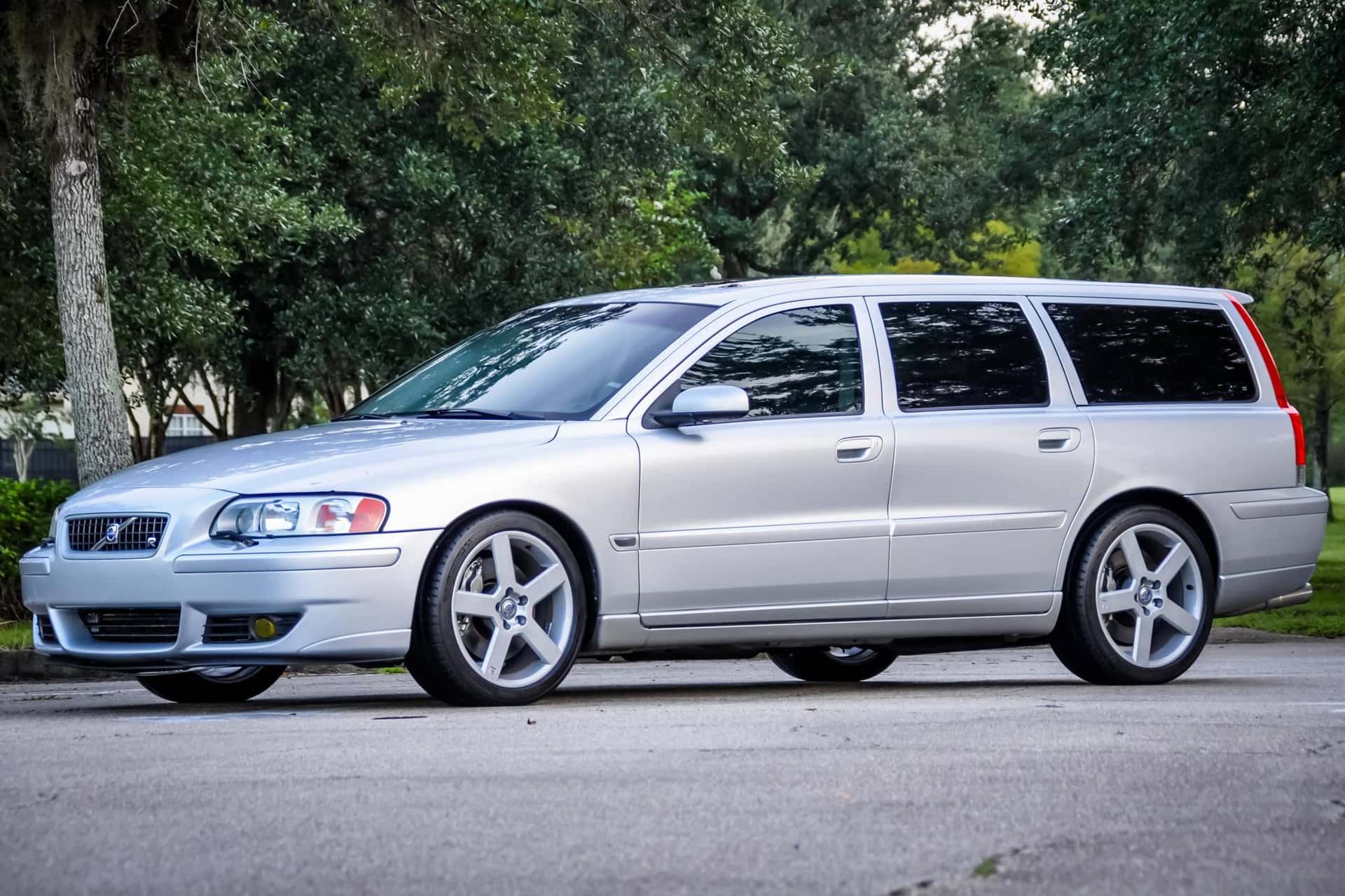2005 Volvo V70 sold for $17,000
