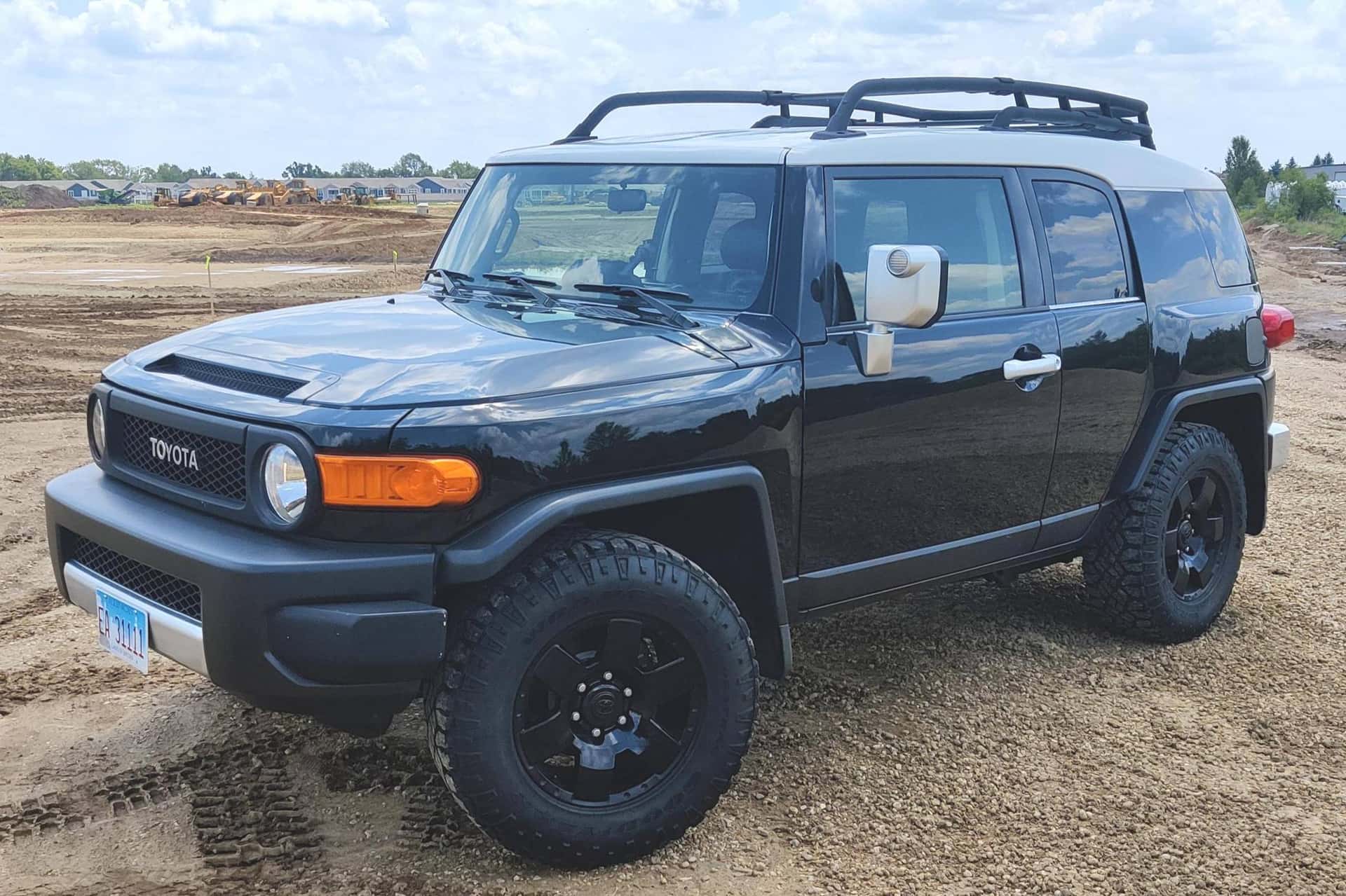 2007 Toyota FJ Cruiser sold for $32,500