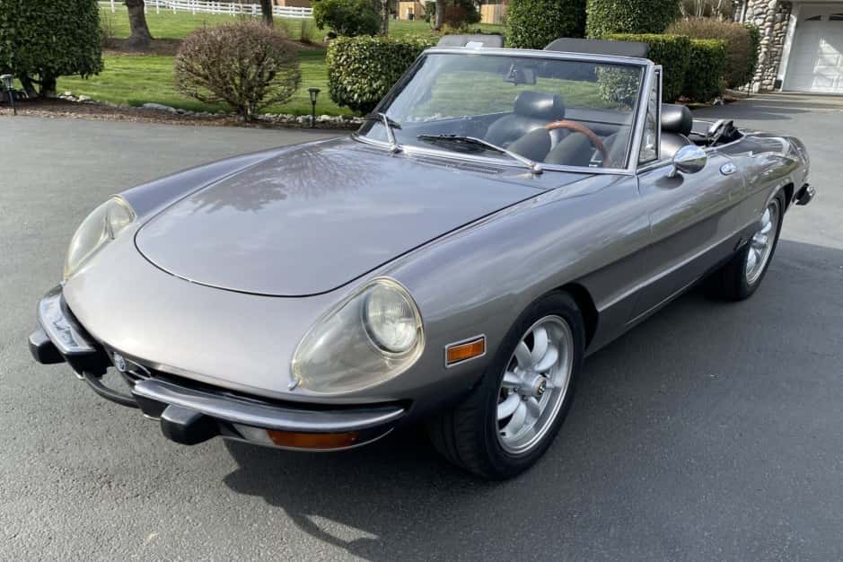 1974 Alfa Romeo 105/115 Spider Series 2 sold for $34,500