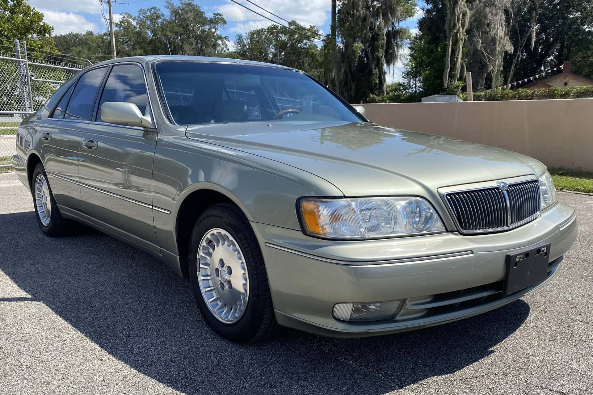 2001 Infiniti Q45 sold for $8,600