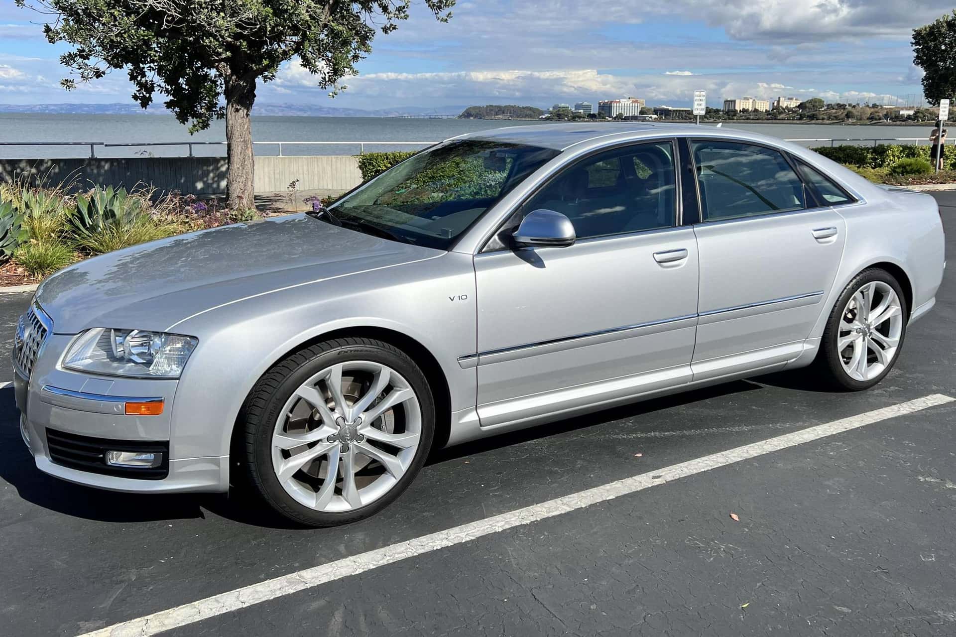 2008 Audi S8 sold for $27,444