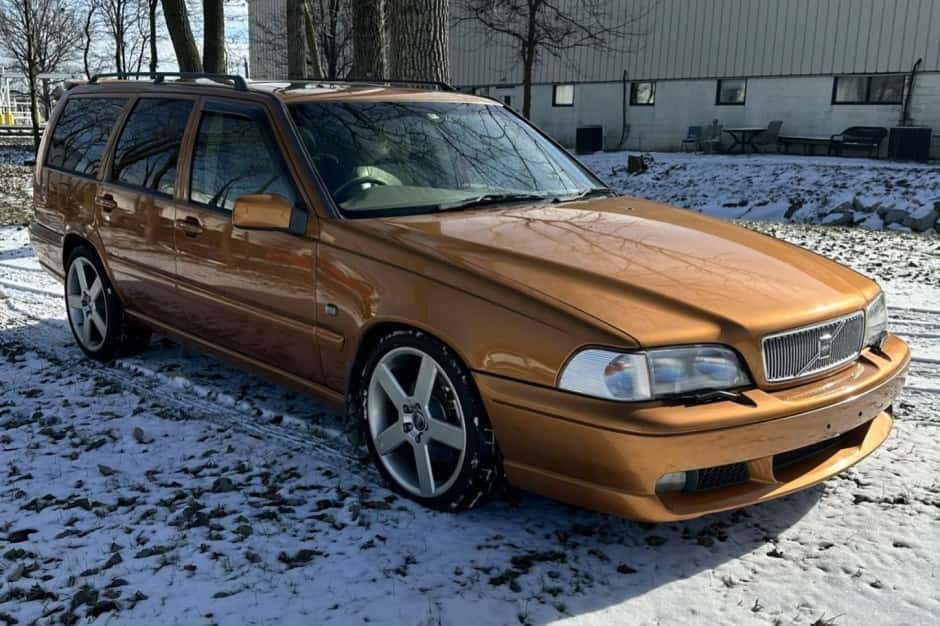 1997 Volvo V70R sold for $12,000