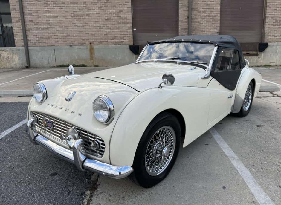 1959 Triumph TR3 sold for $25,000