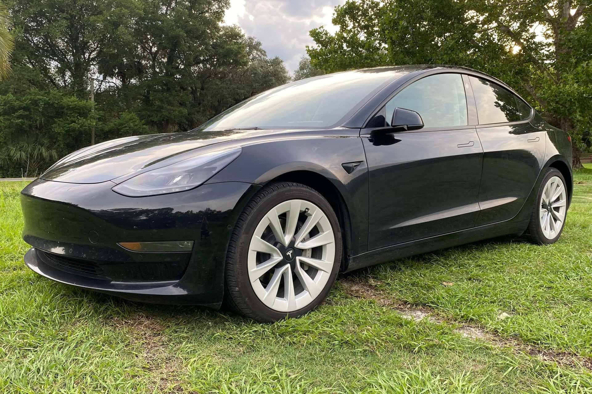 2022 Tesla Model 3 sold for $35,000