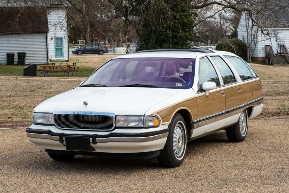 1992 Buick Roadmaster sold for $9,100