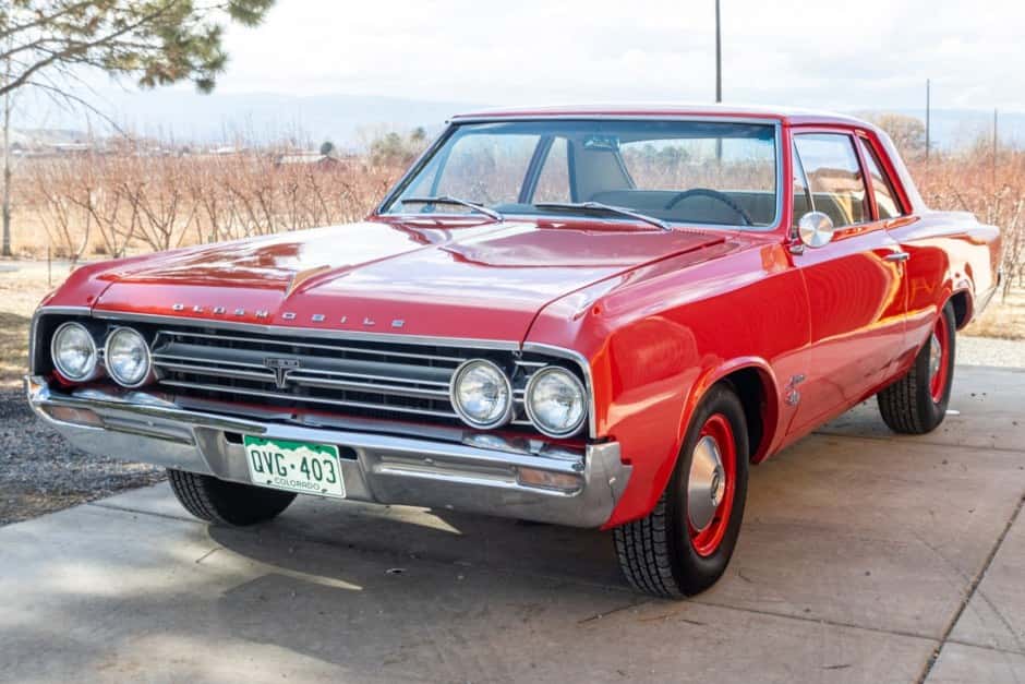 1964 Oldsmobile Cutlass sold for $33,000