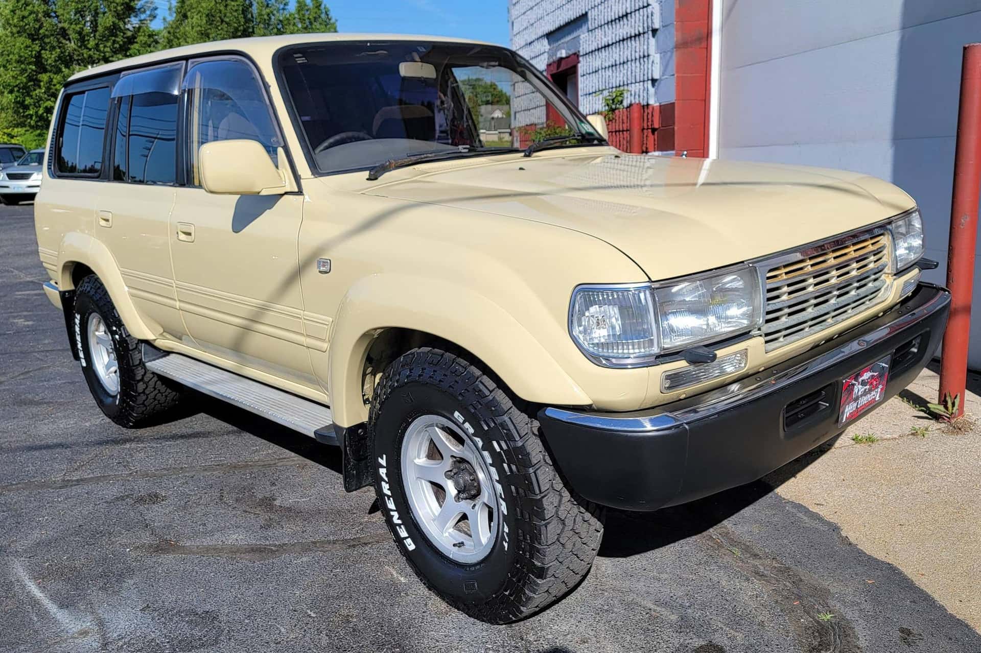 1990 Toyota Land Cruiser sold for $8,050