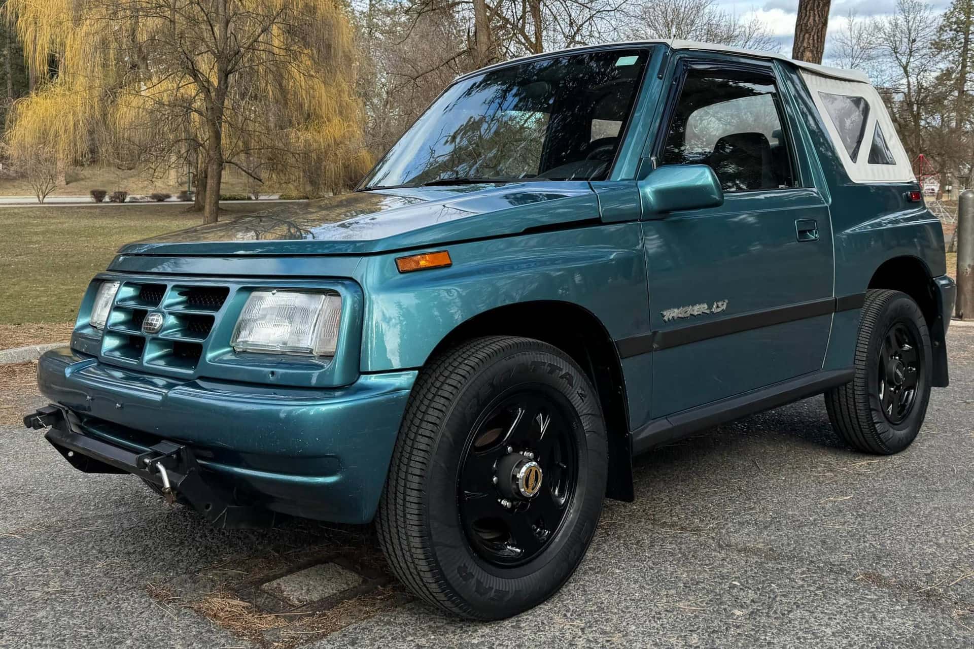 1996 Geo Tracker sold for $12,600