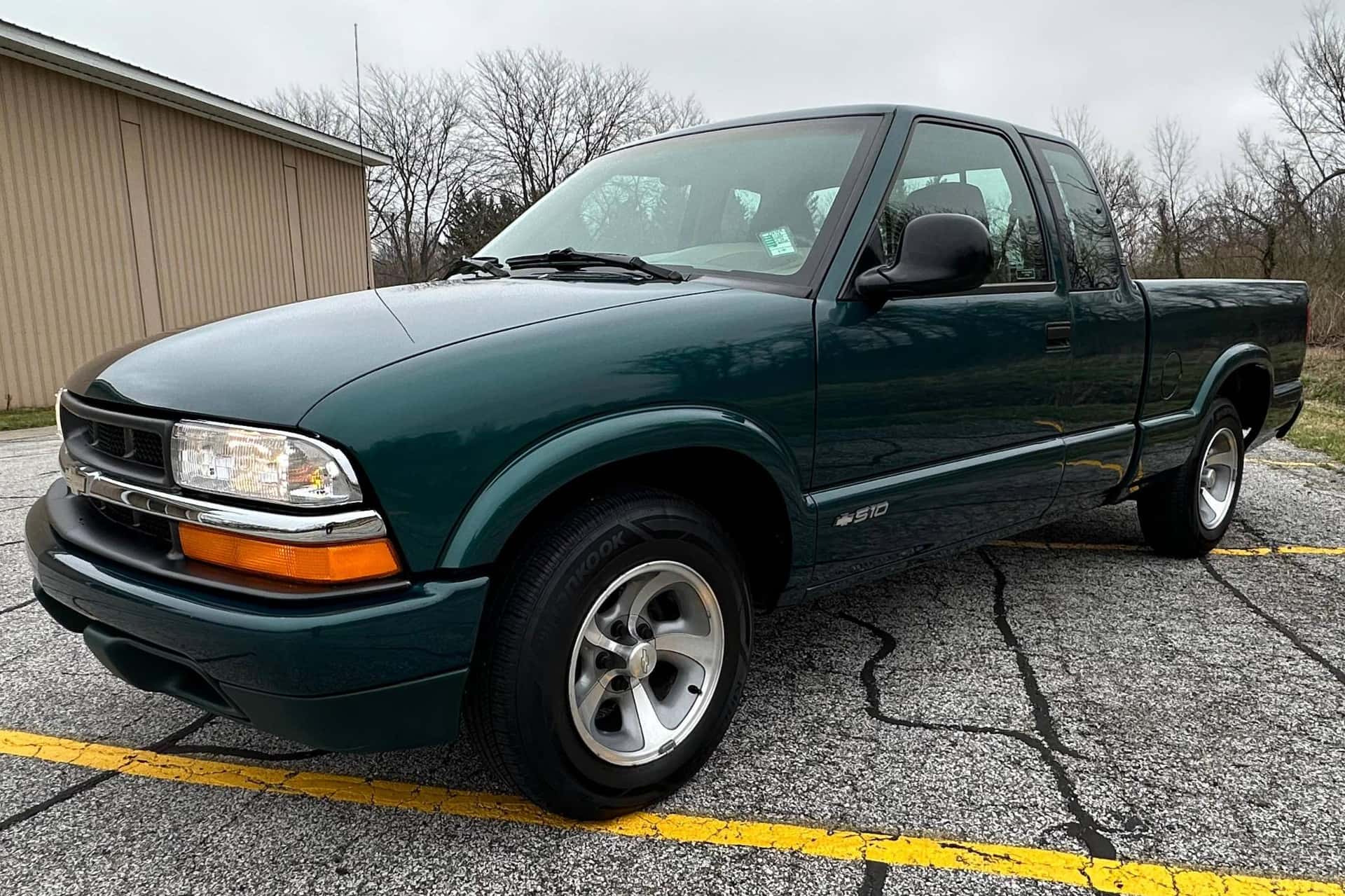 1998 Chevrolet S10 sold for $8,300