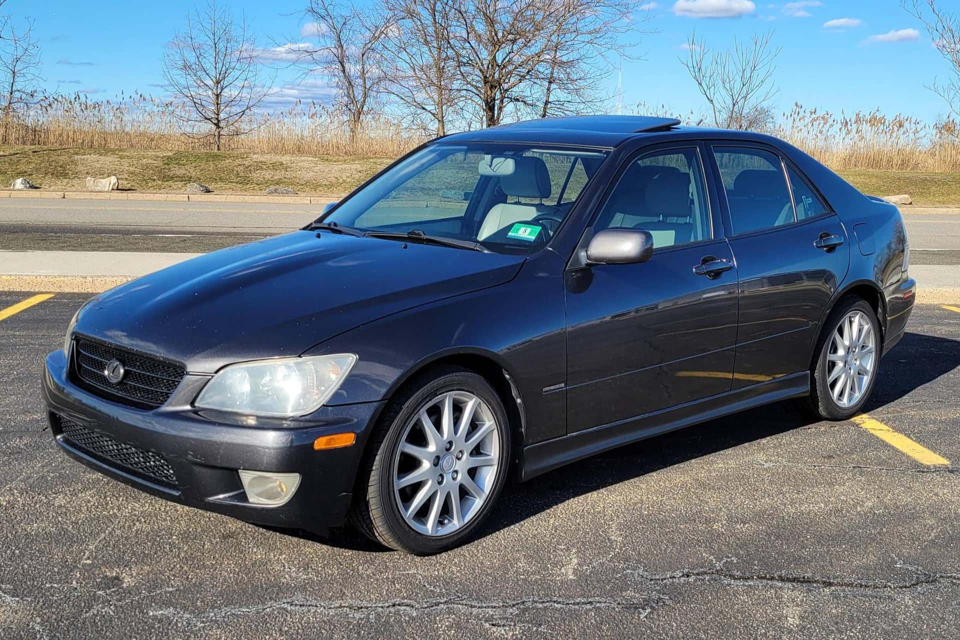 2003 Lexus IS sold for $9,000