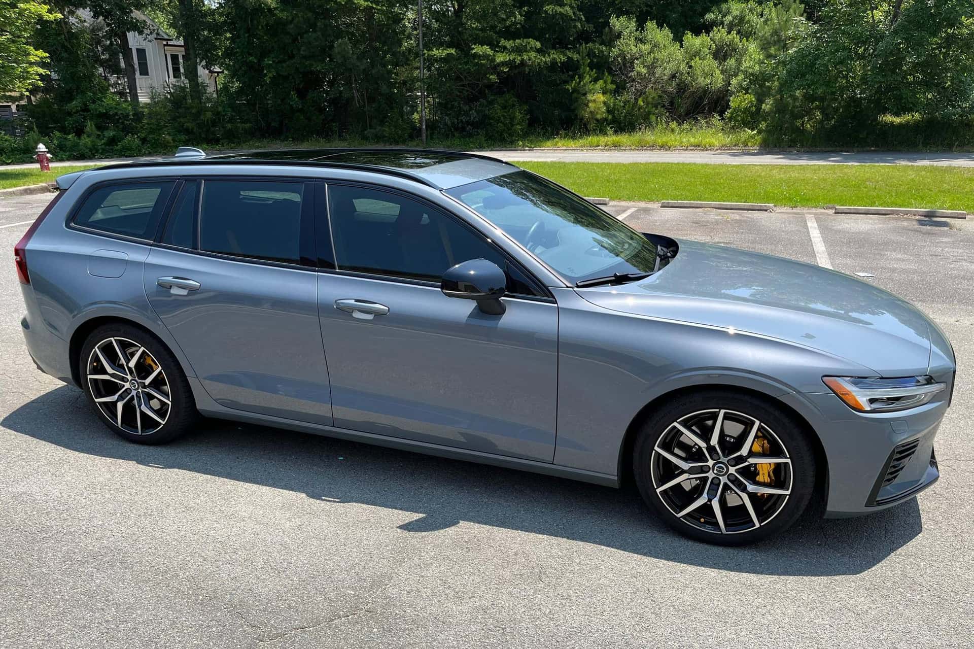 2022 Volvo V60 sold for $59,000