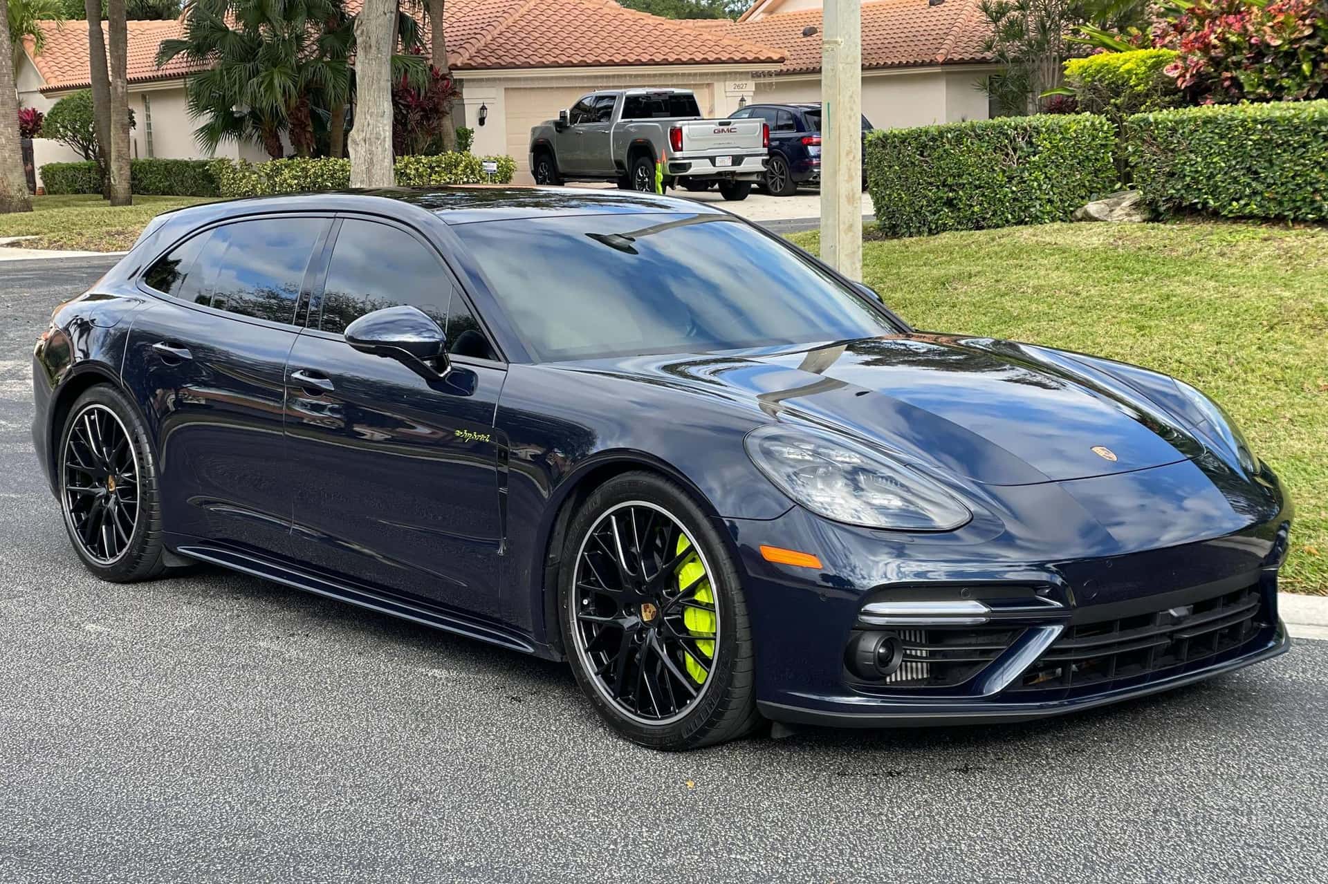 2018 Porsche Panamera sold for $119,000