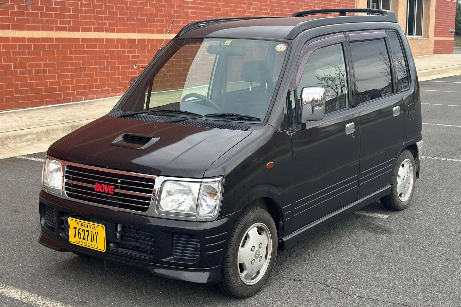 1997 Daihatsu Move sold for $5,200