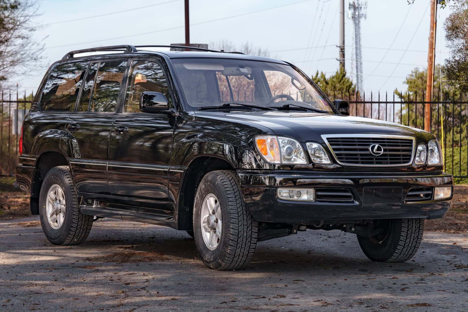 1999 Lexus LX sold for $21,500
