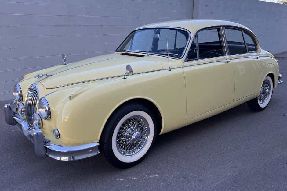 1962 Jaguar Mk II sold for $58,000
