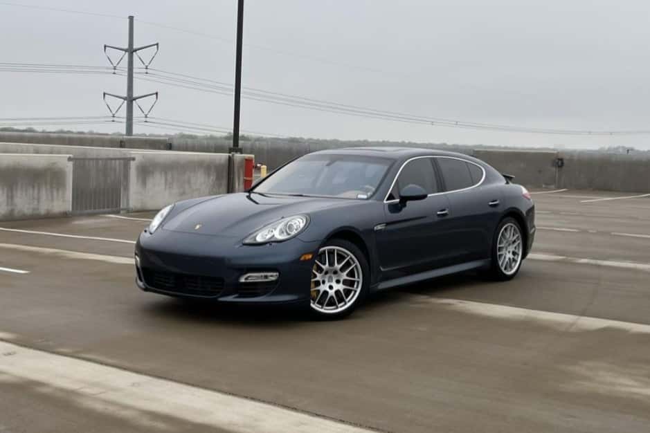 2010 Porsche Panamera sold for $35,000