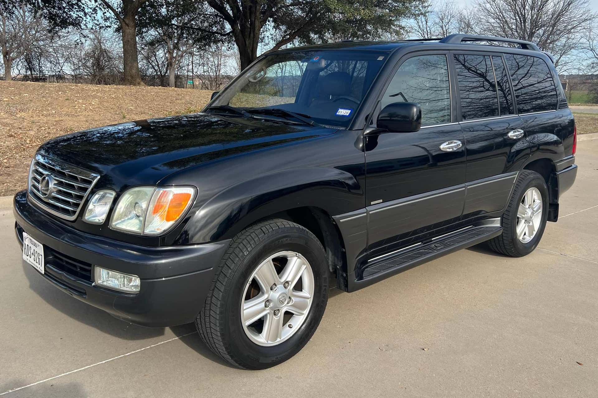2007 Lexus LX sold for $13,000
