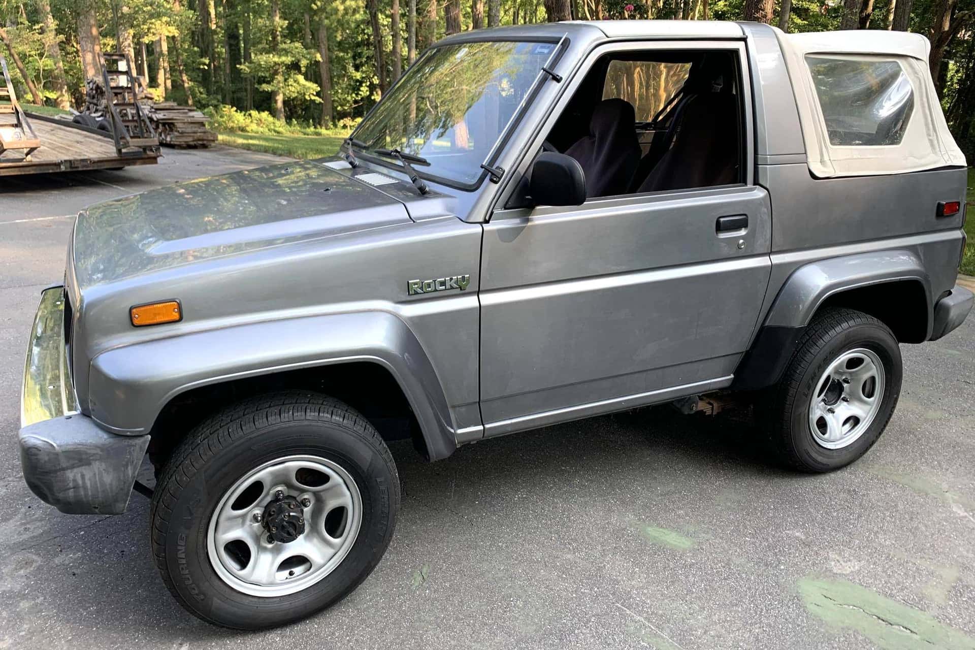 1990 Daihatsu Rocky sold for $4,100