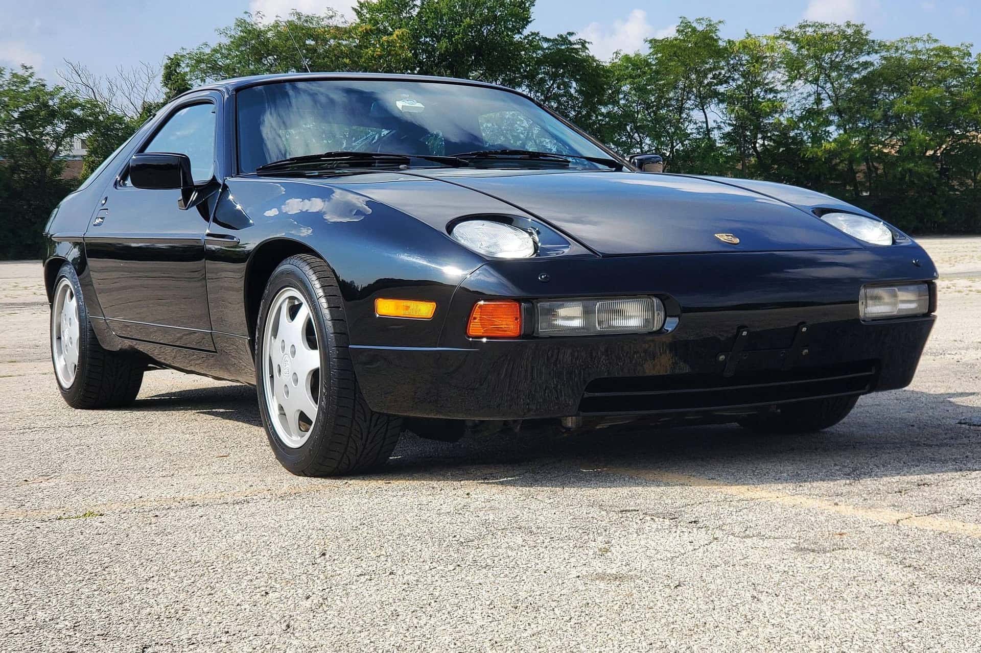 1990 Porsche 928 sold for $37,500