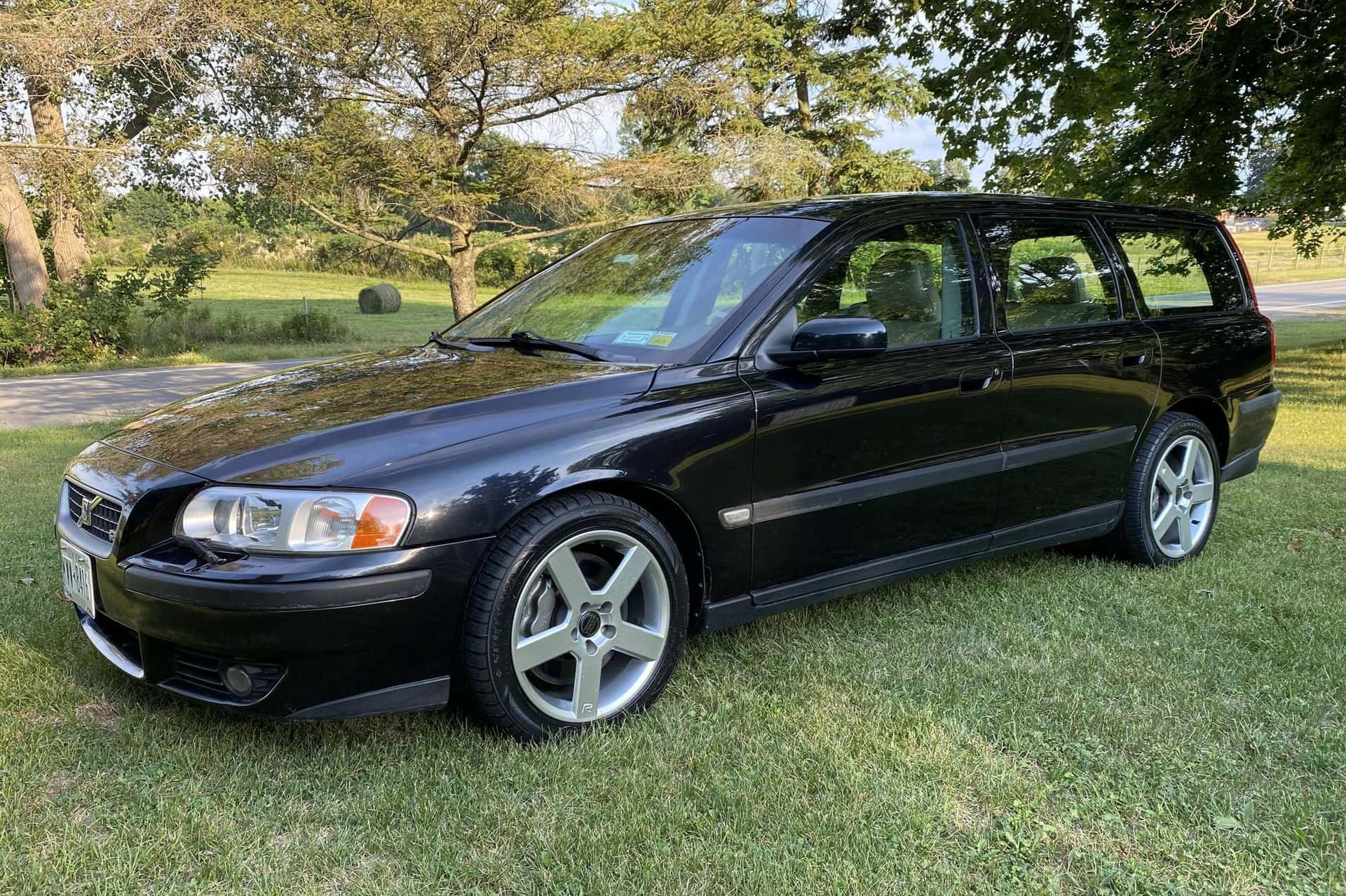 2004 Volvo V70 sold for $6,950