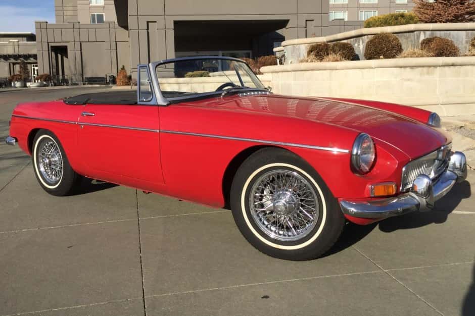 1963 MG MGB sold for $15,750