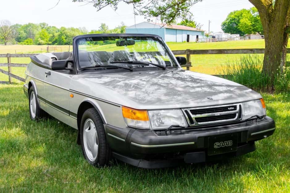 1994 Saab 900 sold for $13,000