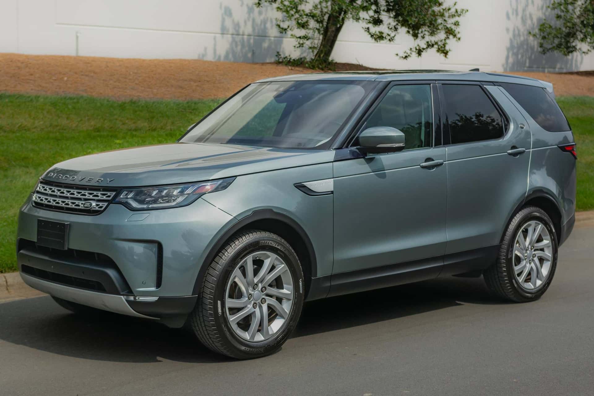 2017 Land Rover Discovery sold for $23,900