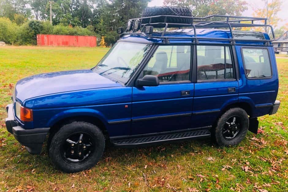 1994 Land Rover Discovery sold for $8,900