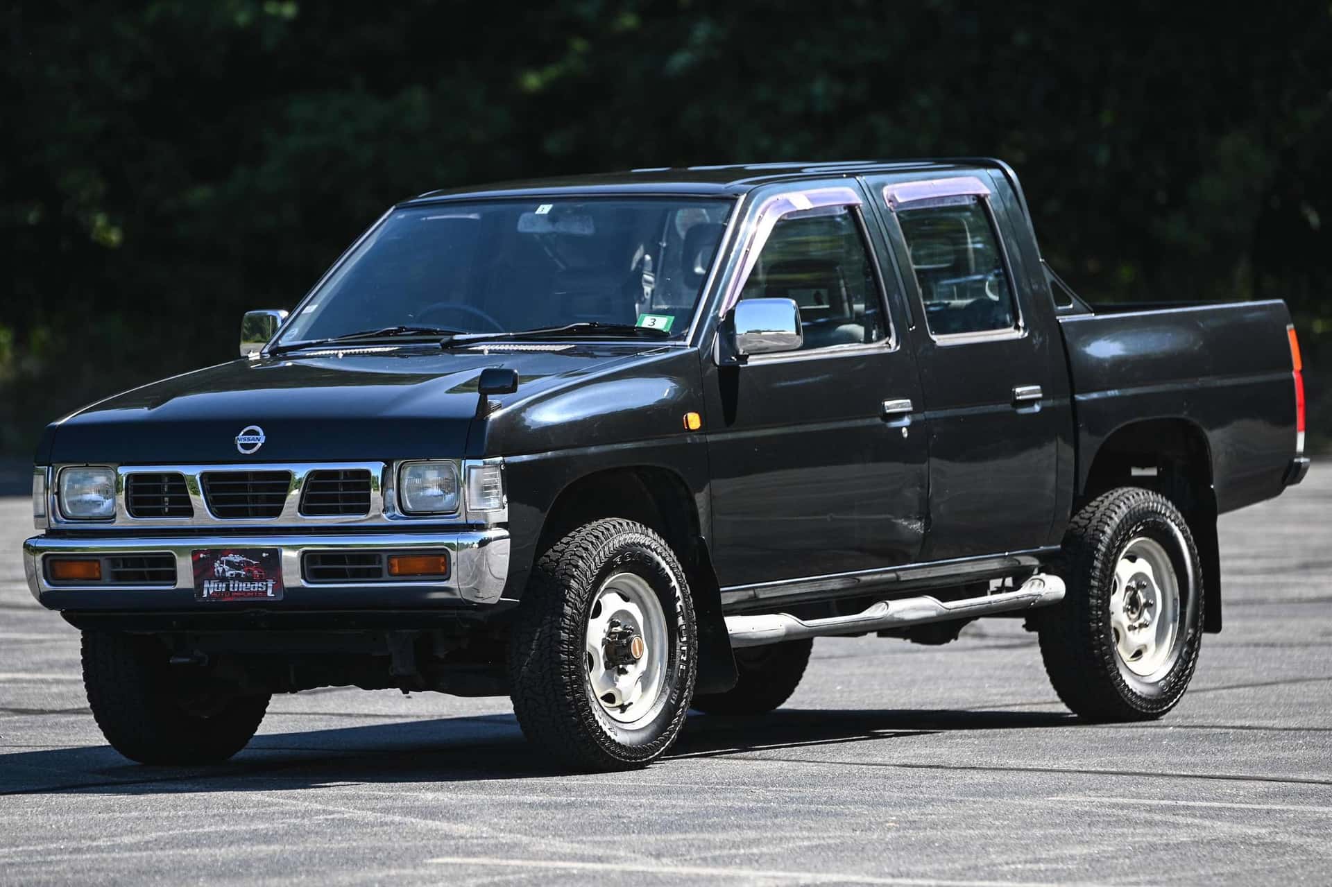1994 Nissan Pickup sold for $7,650
