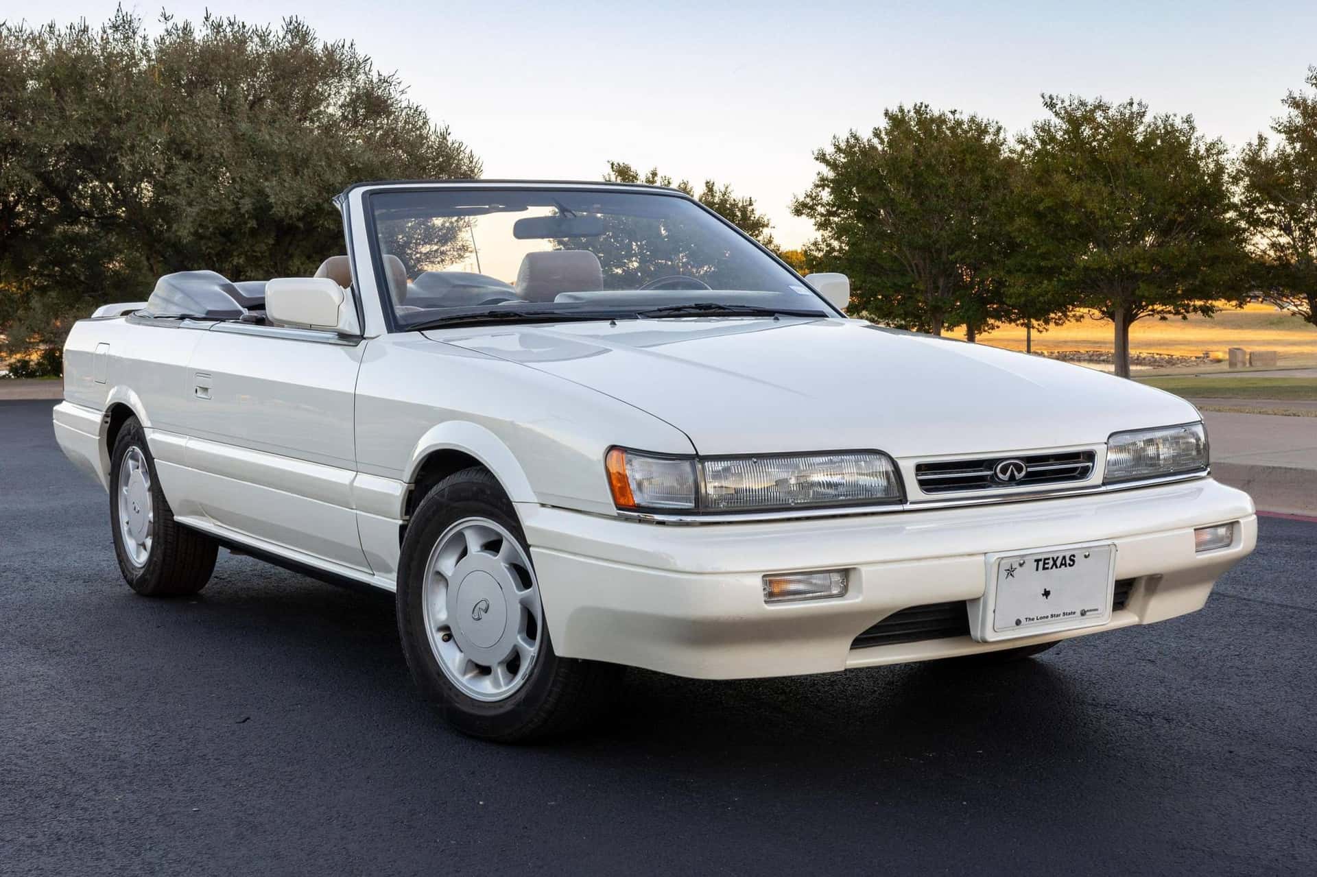 1992 Infiniti M30 sold for $5,500