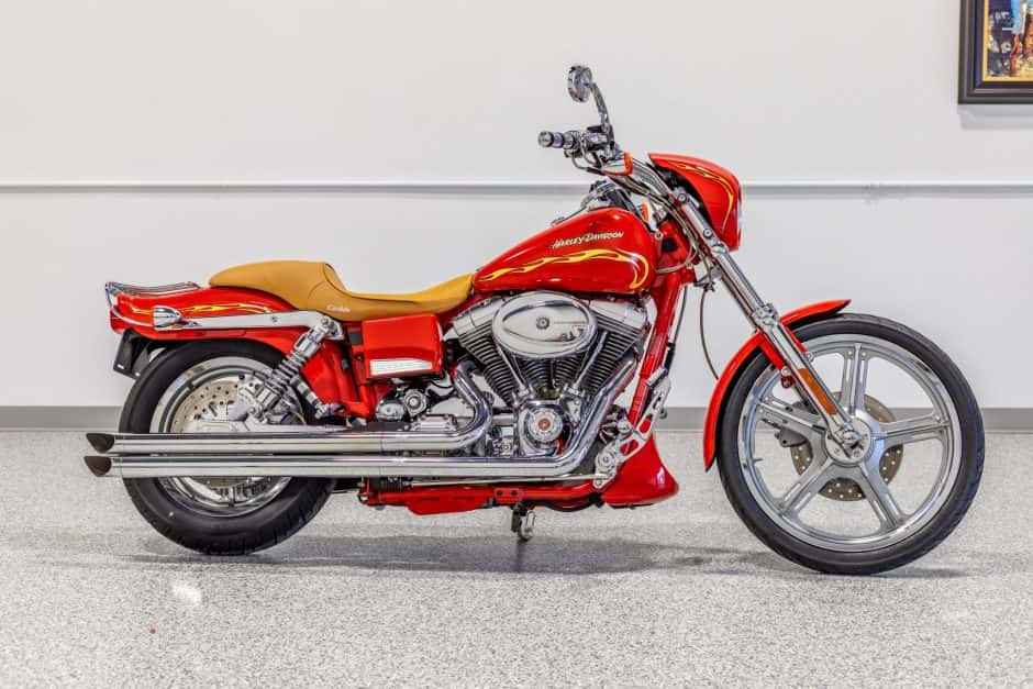 2001 Harley-Davidson CVO sold for $8,000