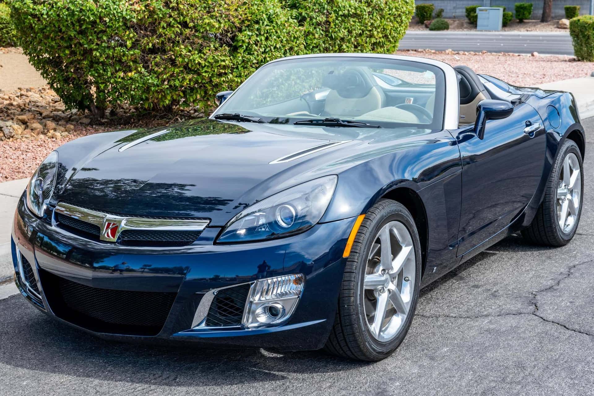 2008 Saturn Sky sold for $15,501