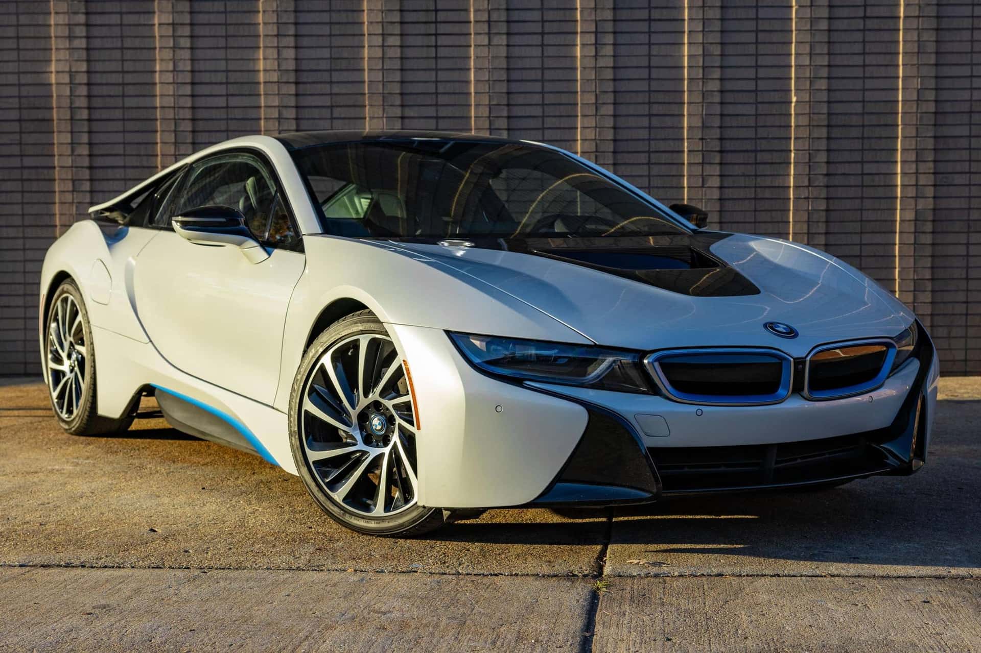 2017 BMW i8 sold for $37,726
