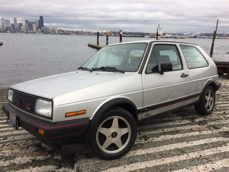 1987 Volkswagen GTI Mk2 sold for $5,100