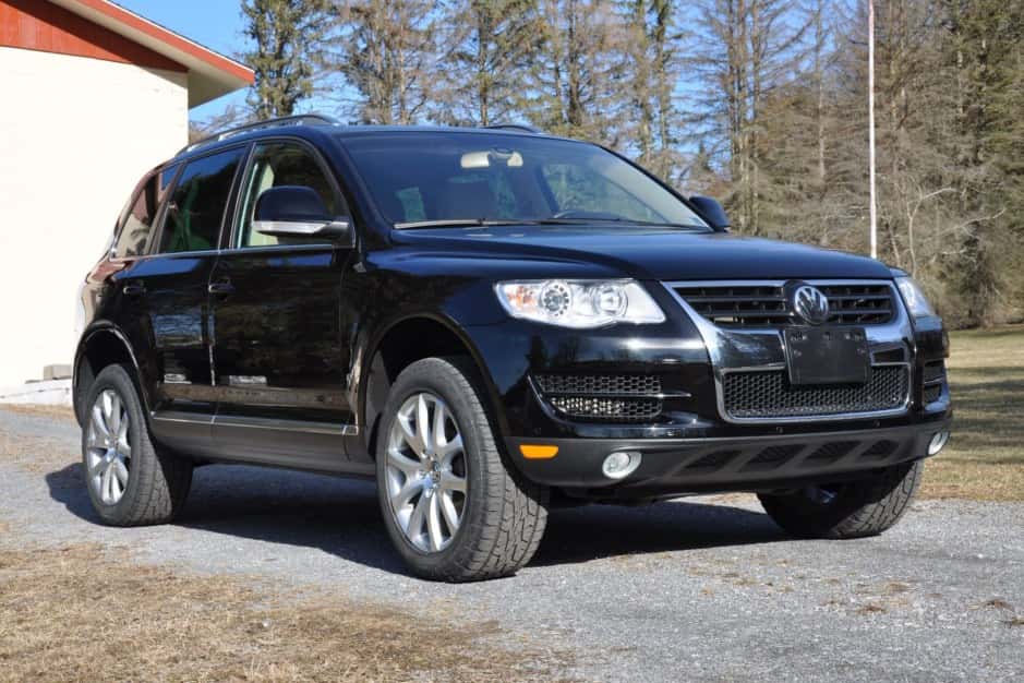 2010 Volkswagen Touareg sold for $13,000