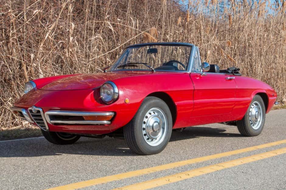 1969 Alfa Romeo 105/115 Spider Series 1 sold for $30,000