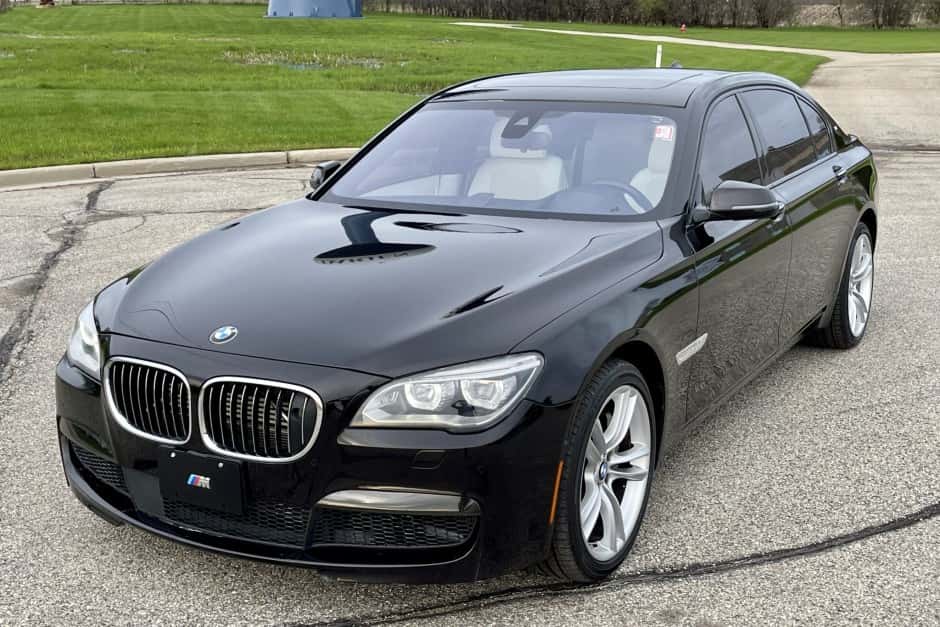 2013 BMW F01/F02 7-Series sold for $36,500
