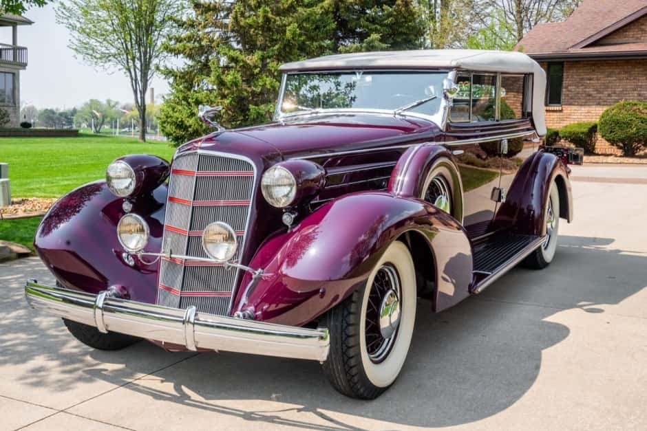 1935 Cadillac V8 sold for $60,000