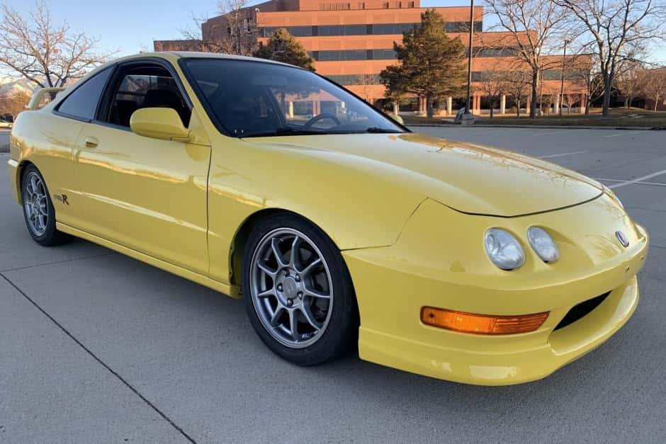2000 Acura Integra Type R sold for $20,000