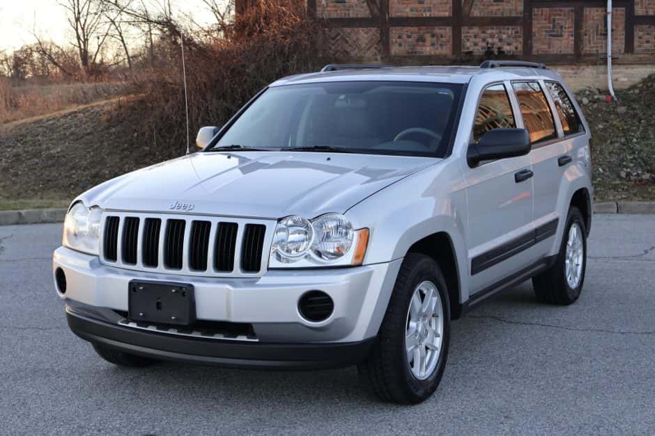 2005 Jeep WK Grand Cherokee sold for $14,750