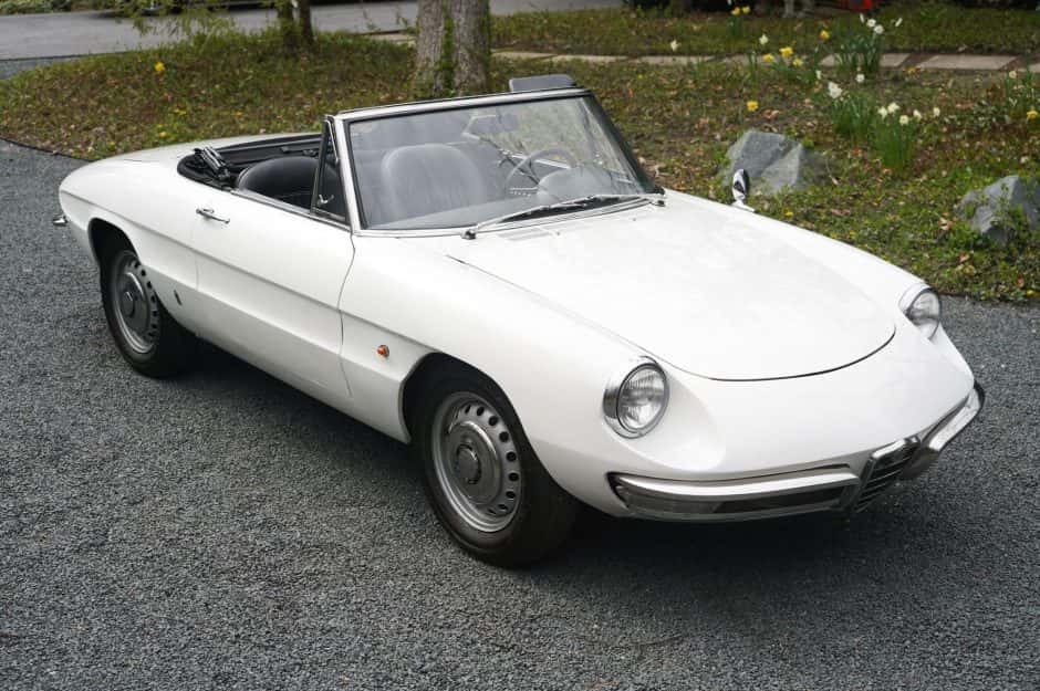 1967 Alfa Romeo 105/115 Spider Series 1 sold for $61,000