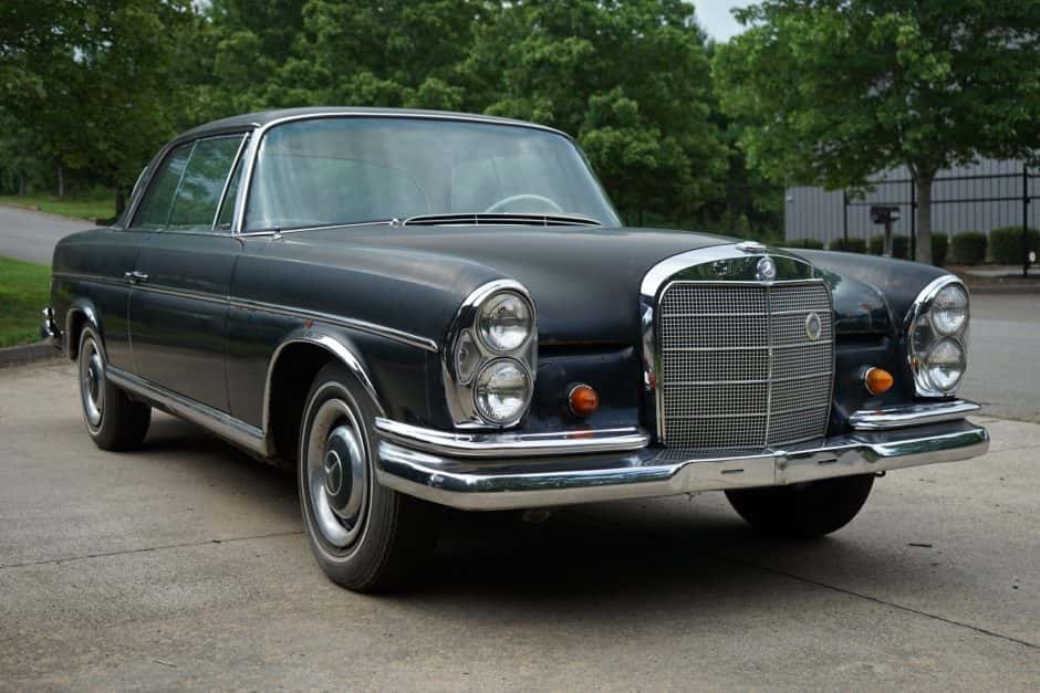 1966 Mercedes-Benz W112 sold for $16,750