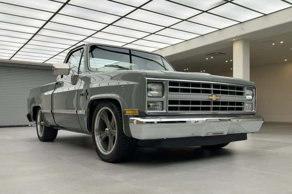 1985 Chevrolet C/K (1973-1991) sold for $29,000
