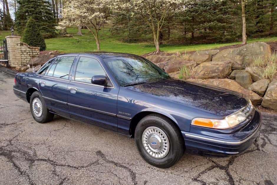 1995 Ford Crown Victoria sold for $13,750