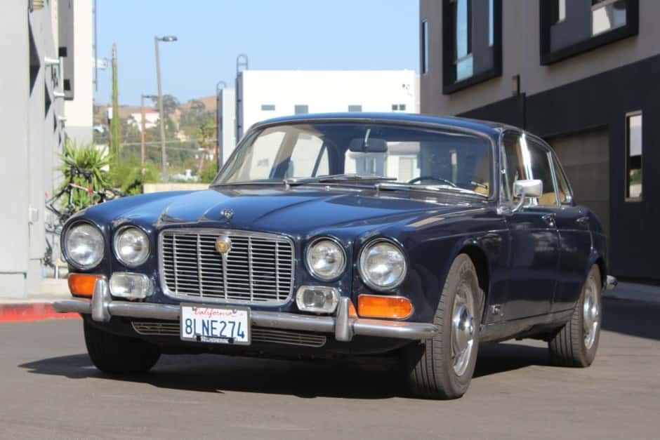 1971 Jaguar XJ Series 1 (1968-1973) sold for $1,900